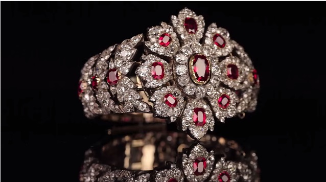 Magnificient Collection of Jewellery by Noble Jewels