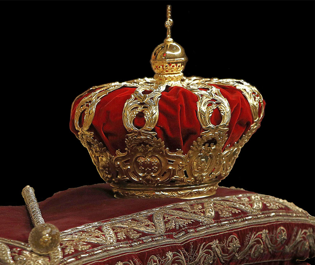 Most Stunning Spain Royal Crown