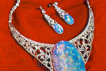 The Andamooka Opal Necklace and Earrings