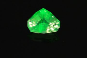 Glowing Gemstones – Faceting Hyalite Opal